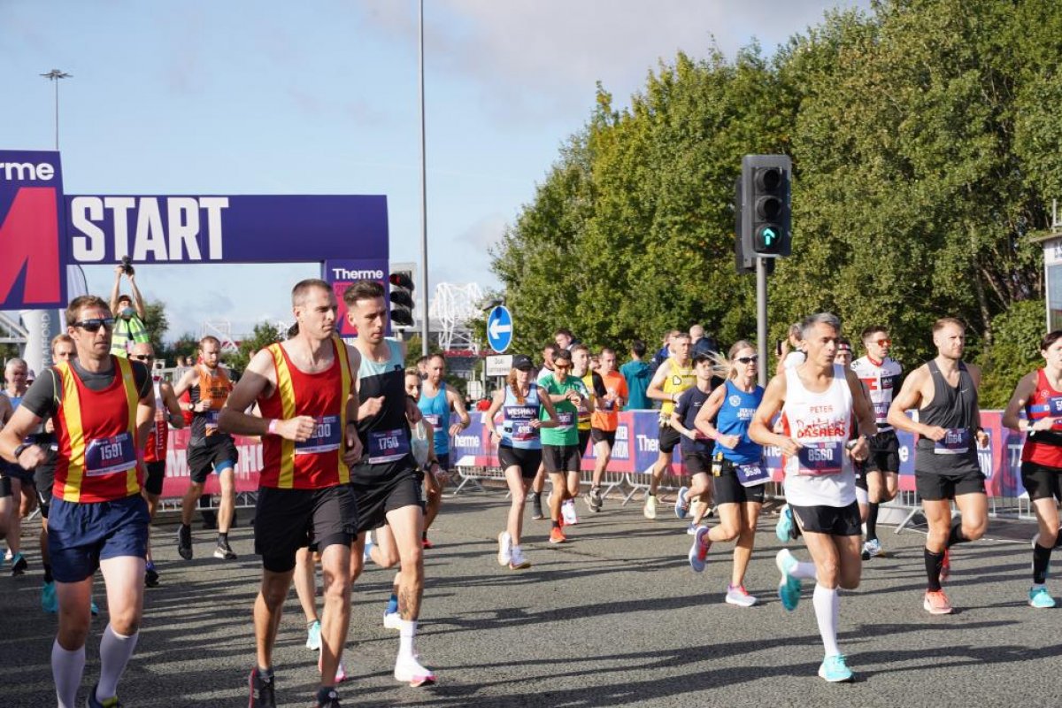 İngiltere de koronavirüsten bu yana ilk maraton yapıldı #1