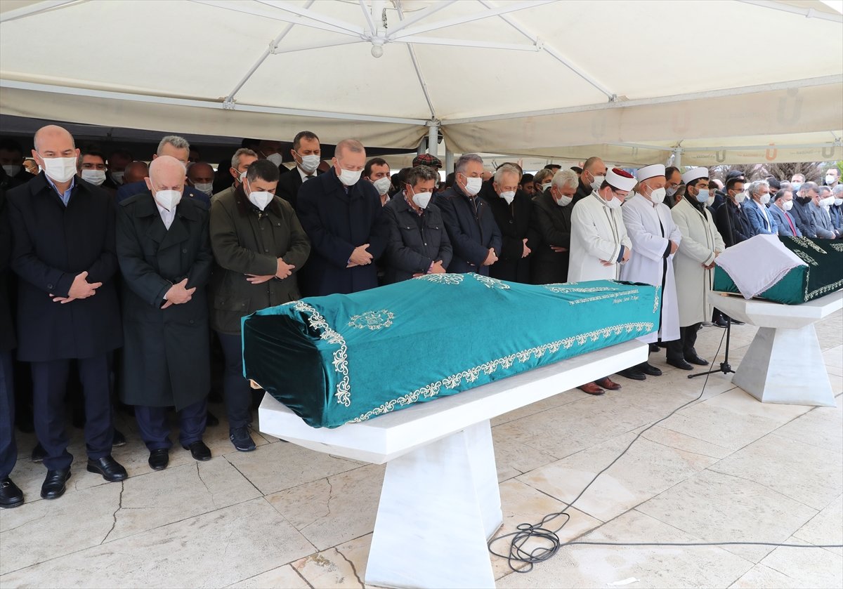 Cumhurbaşkanı Erdoğan Hacı Ahmet Gür ün cenaze namazına katıldı  #6
