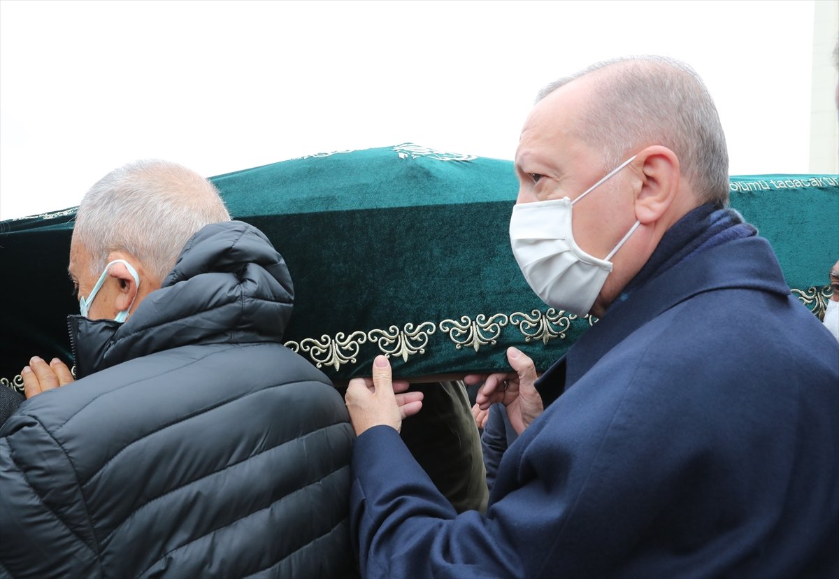 Cumhurbaşkanı Erdoğan Hacı Ahmet Gür ün cenaze namazına katıldı  #9