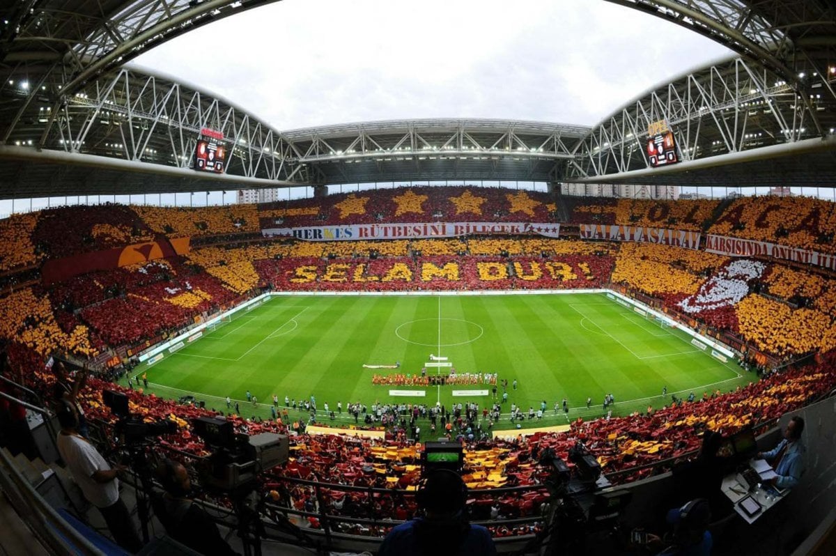 Galatasaray stadının adı değişti! Yeni ismi bakın ne oldu #1