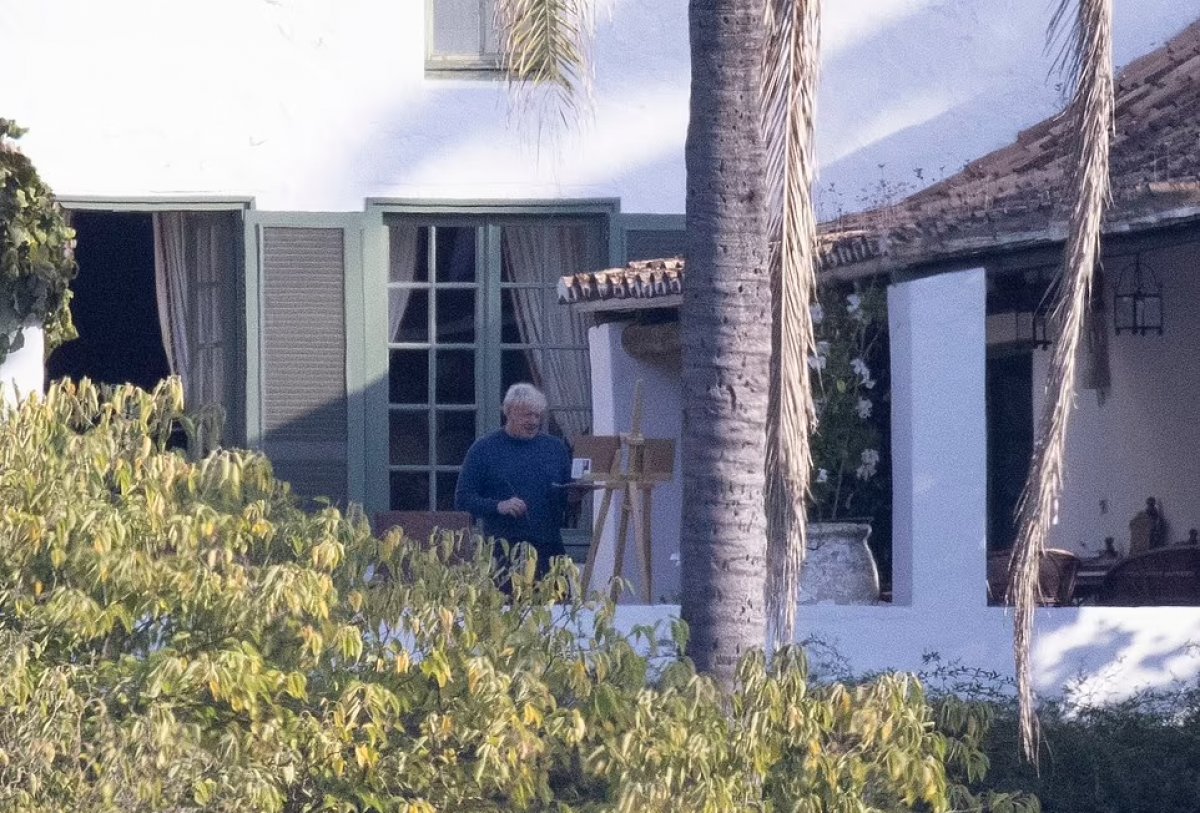 Boris Johnson, İspanya da resim çizerken görüntülendi #4