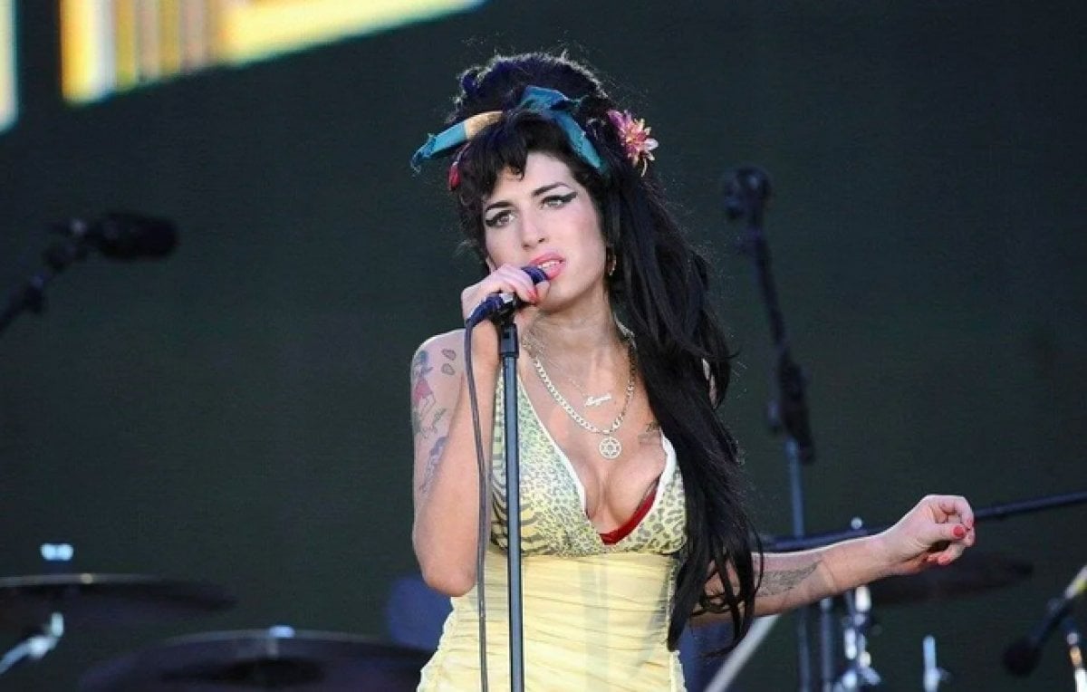 Amy Winehouse un eşyaları açık artırmaya çıkarılıyor #1