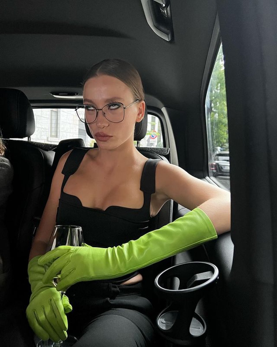 Serenay Sarıkaya, bu sep #4