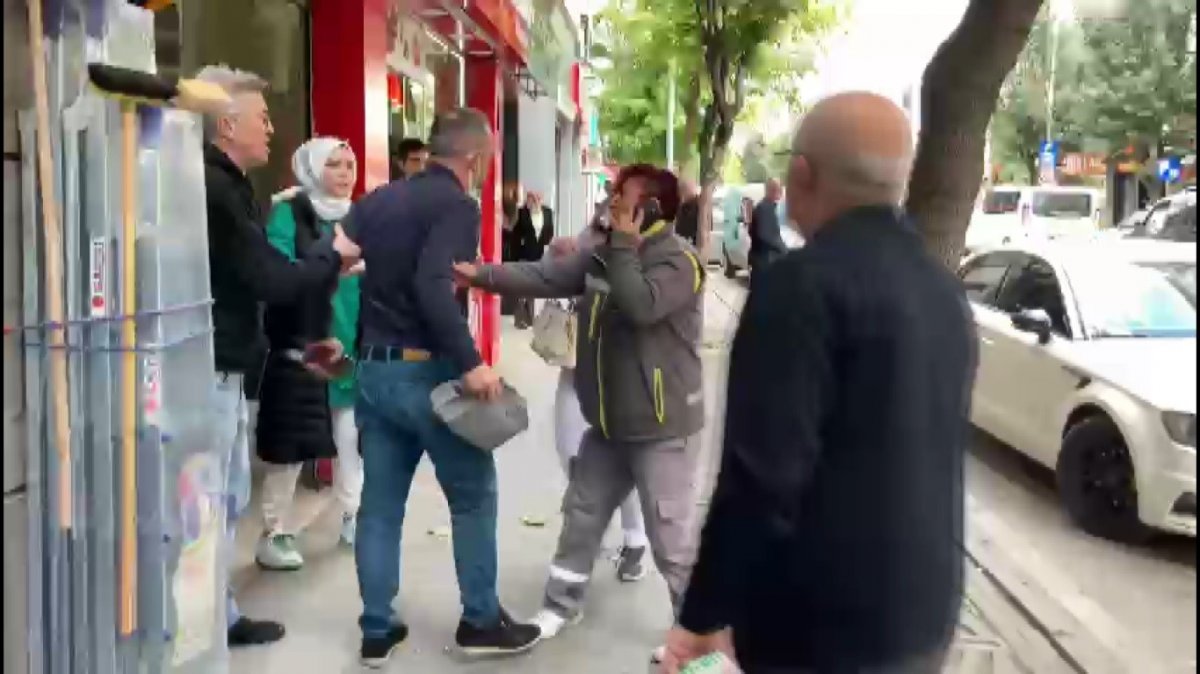 Eskişehir’de sokak ortasında kadını darbetti, vatandaşlarla tartıştı  #4