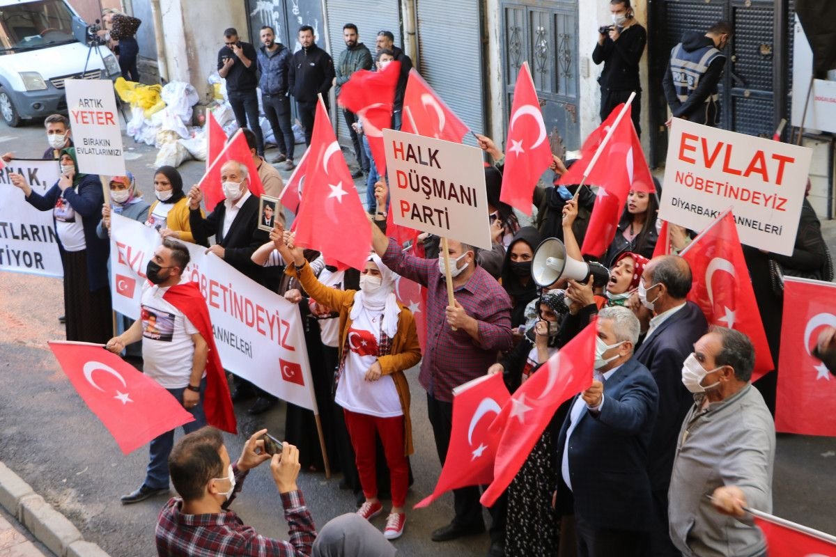 Evlat nöbetindeki ailelerin HDP direnişi  #7