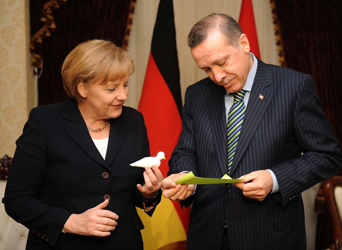 Merkel li Almanya nın Türkiye ile ilişkilerinde 16 yıl #3