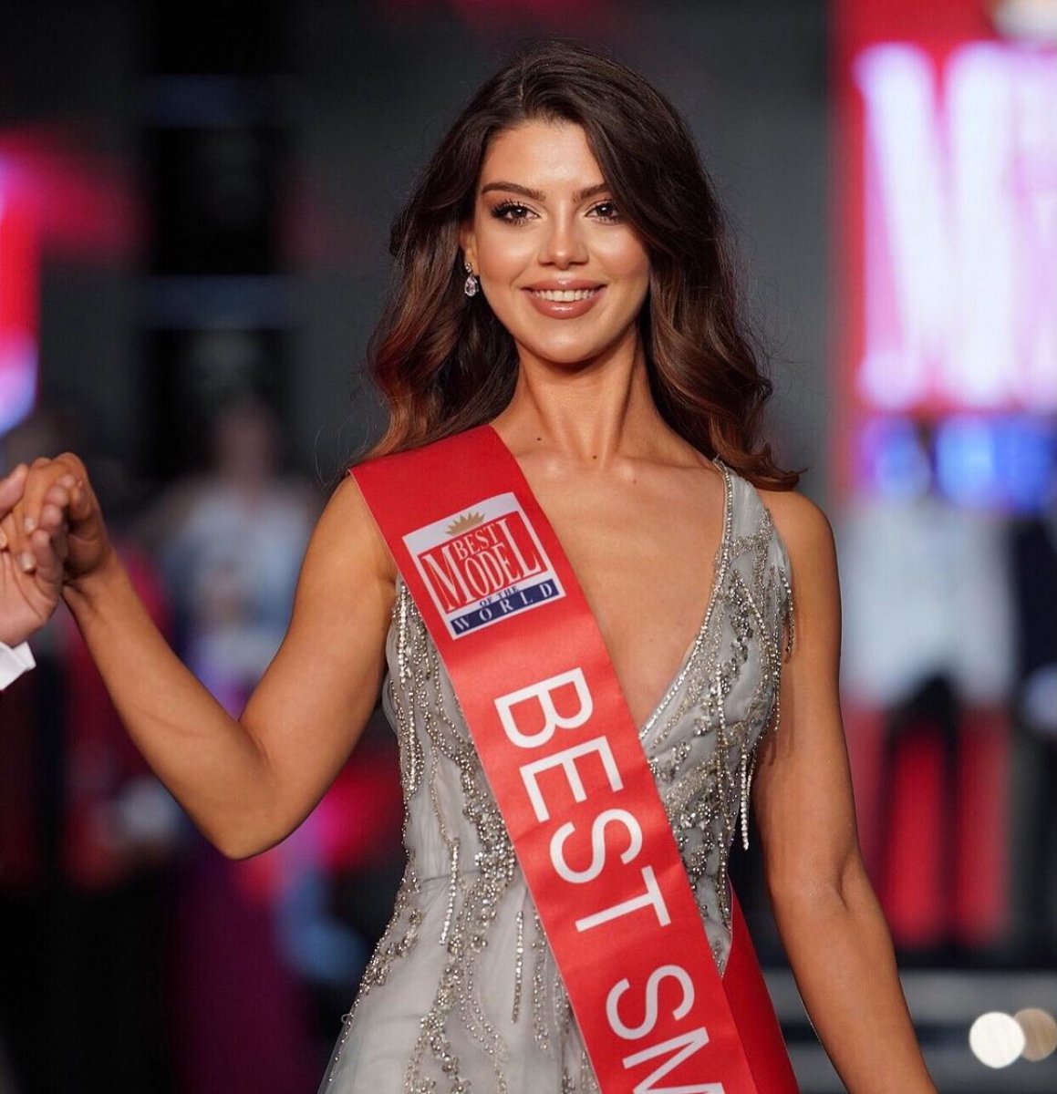 Organizatörler ahlaksız tekliflerde bulundu #1