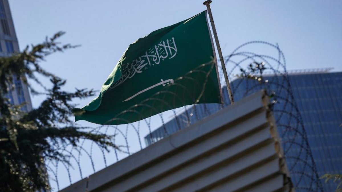 Suudi Arabistan'dan vatandaşlarına çağrı: Lübnan'a gitmeyin