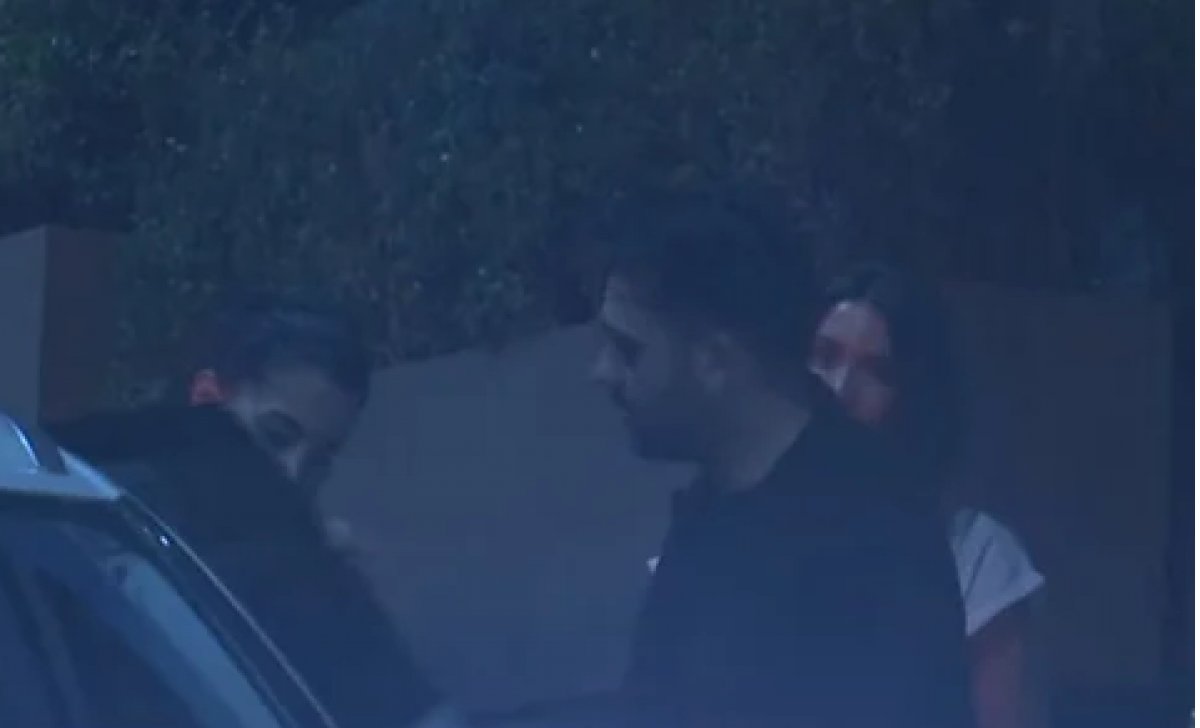 Engincan Ural iki kadınla otele gitti #2