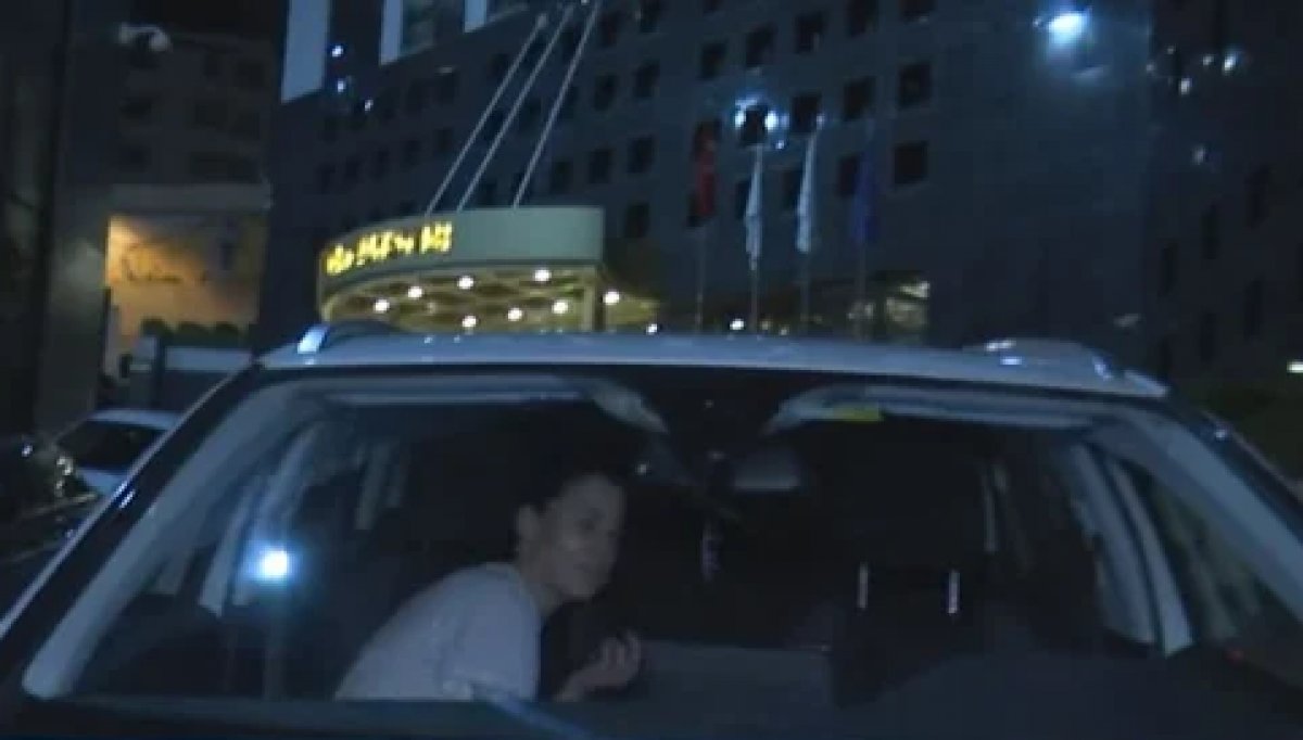 Engincan Ural iki kadınla otele gitti #1