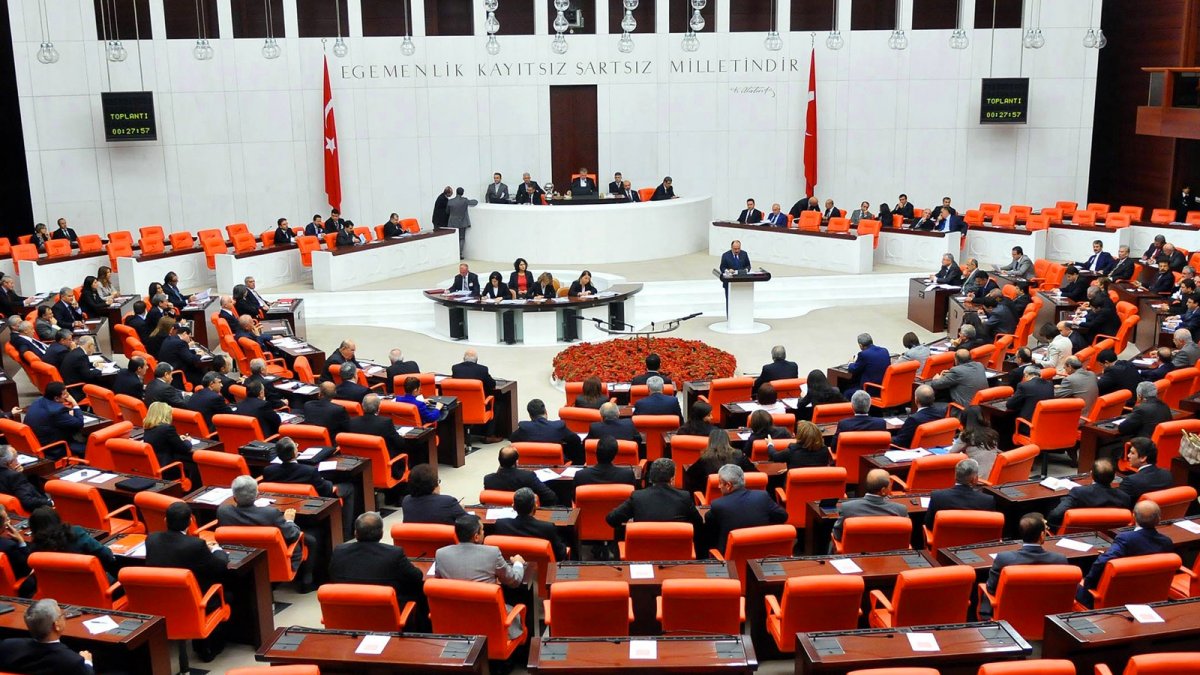 Suriye ve Irak tezkeresi Meclis te #1
