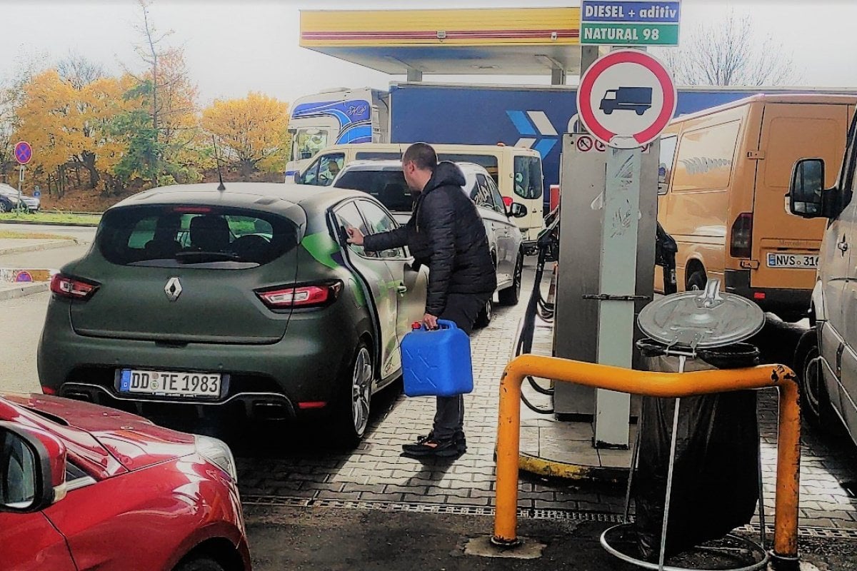 Almanlar, benzin fiyatlarındaki artış nedeniyle Çekya istasyonlarına yöneldi #2
