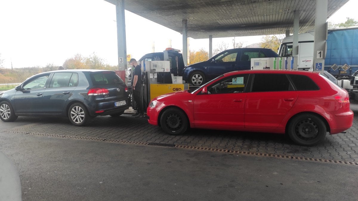 Almanlar, benzin fiyatlarındaki artış nedeniyle Çekya istasyonlarına yöneldi #1