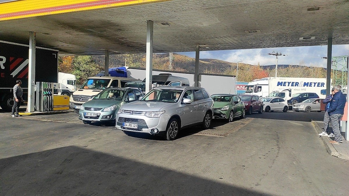Almanlar, benzin fiyatlarındaki artış nedeniyle Çekya istasyonlarına yöneldi #4