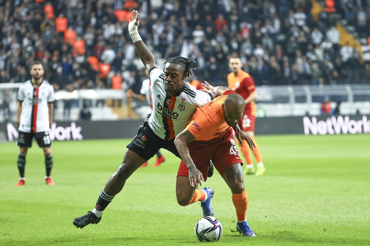 Beşiktaş, Galatasaray ı 2 golle geçti #3