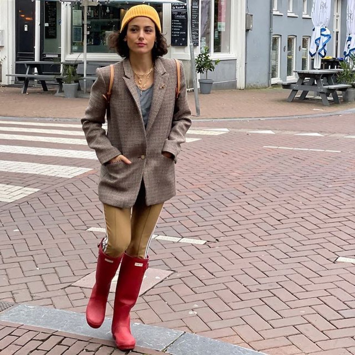 Cansu Tosun saçlarını kesti #3