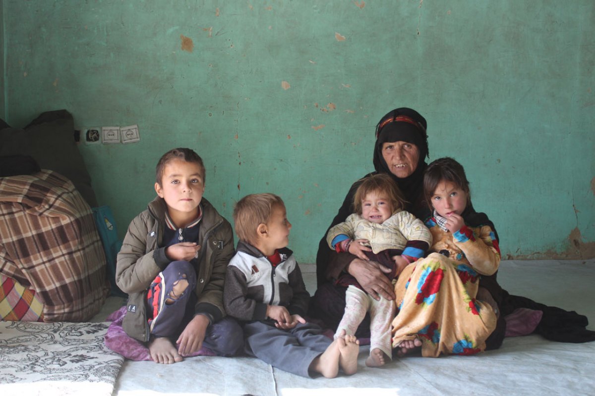 Afganistan da açlık nedeniyle çocuklar satılıyor #3