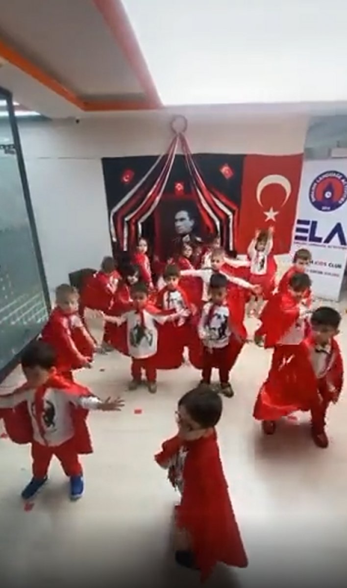 Çocukların Atatürk e secde ettirildiği ritüel tepki çekti #1