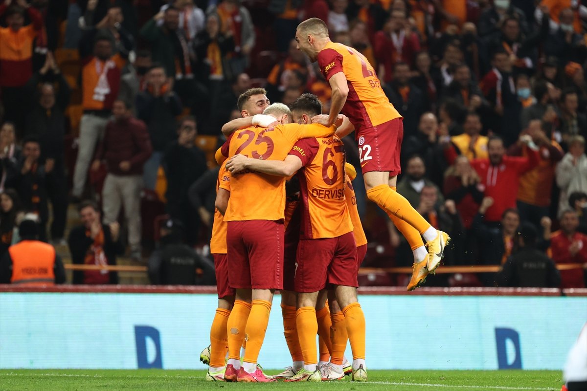 Galatasaray evinde Gaziantep FK yı rahat geçti #2