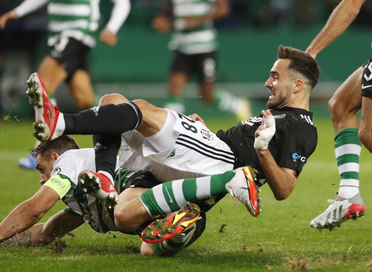 Beşiktaş, Sporting e 4 golle mağlup oldu #1