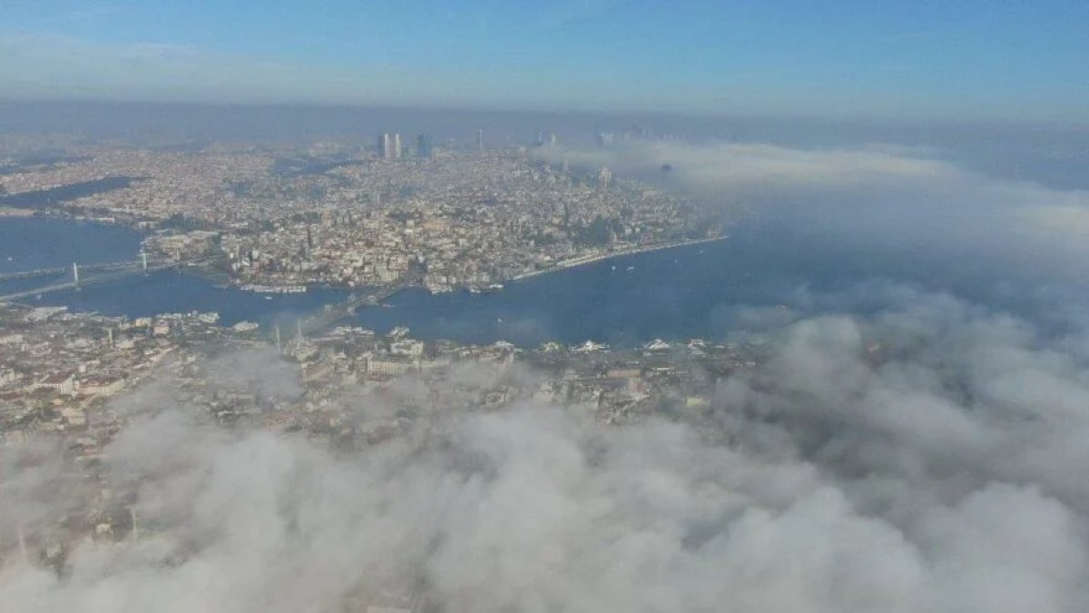 İstanbul halkı, güne sisle uyandı #5