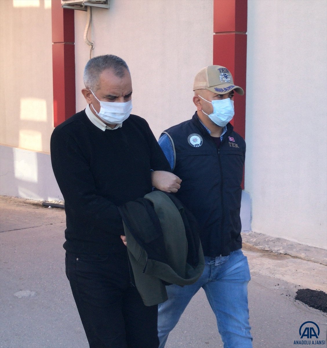 Adana da FETÖ operasyonunda 5 zanlı tutuklandı #5