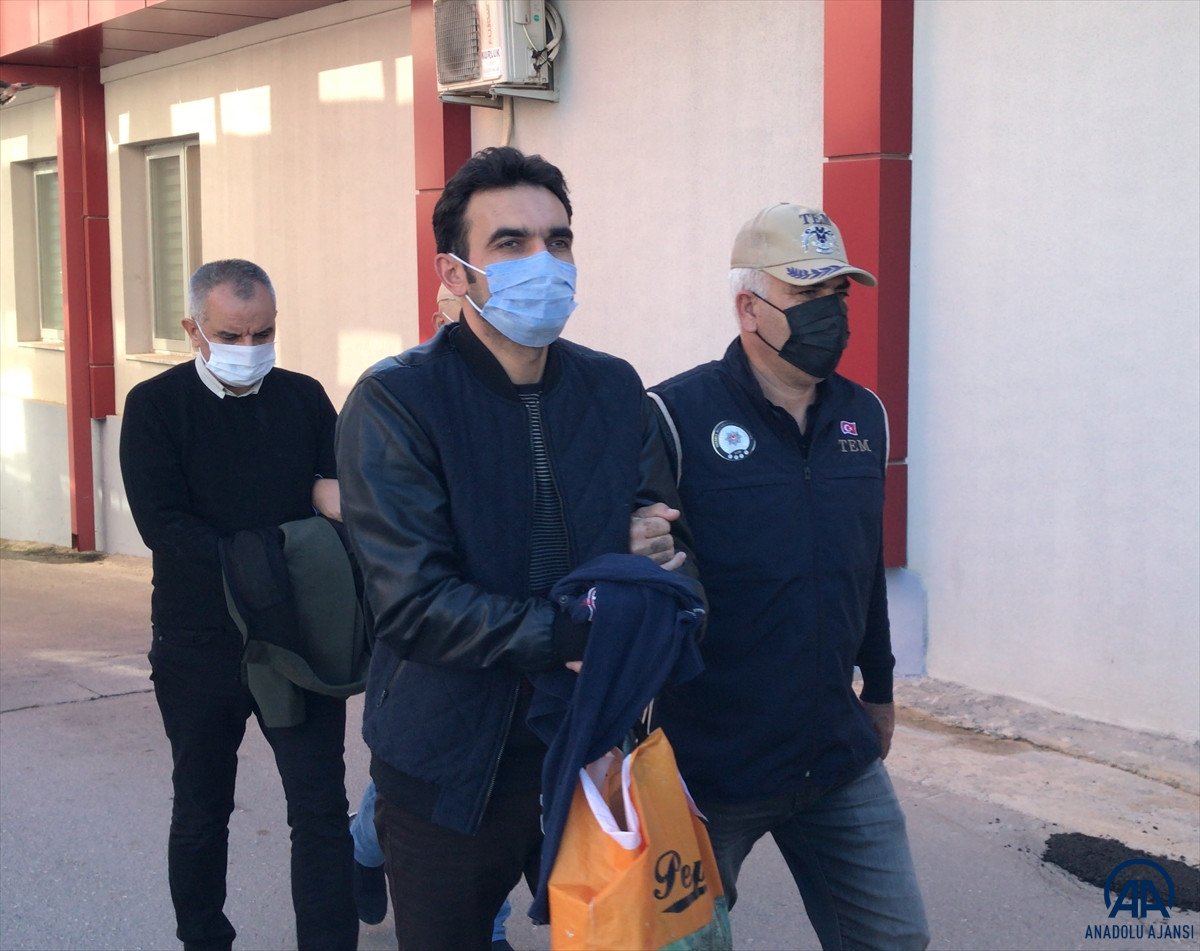 Adana da FETÖ operasyonunda 5 zanlı tutuklandı #4