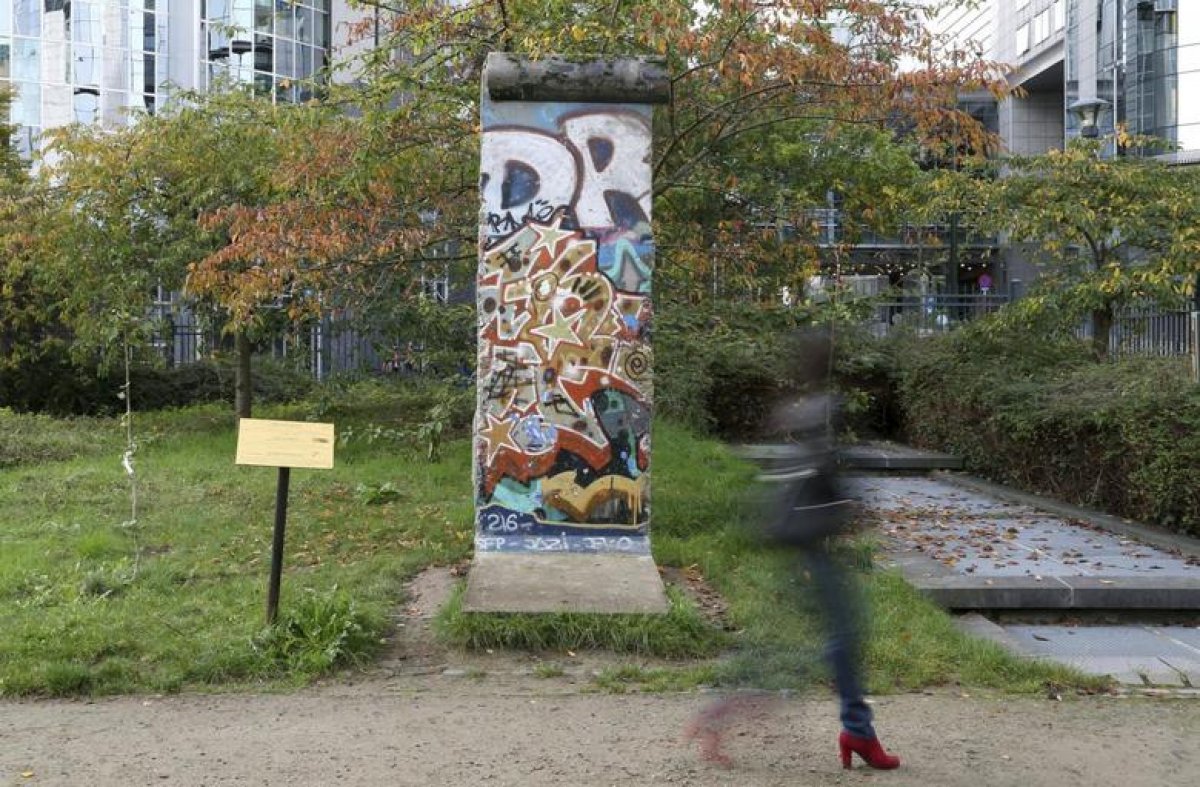 Berlin Duvarı nın yıkılışının 32. yılı: Doğu Almanya halen Batı dan geride #11