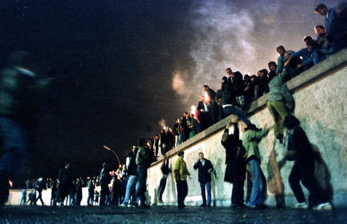 Berlin Duvarı nın yıkılışının 32. yılı: Doğu Almanya halen Batı dan geride #8