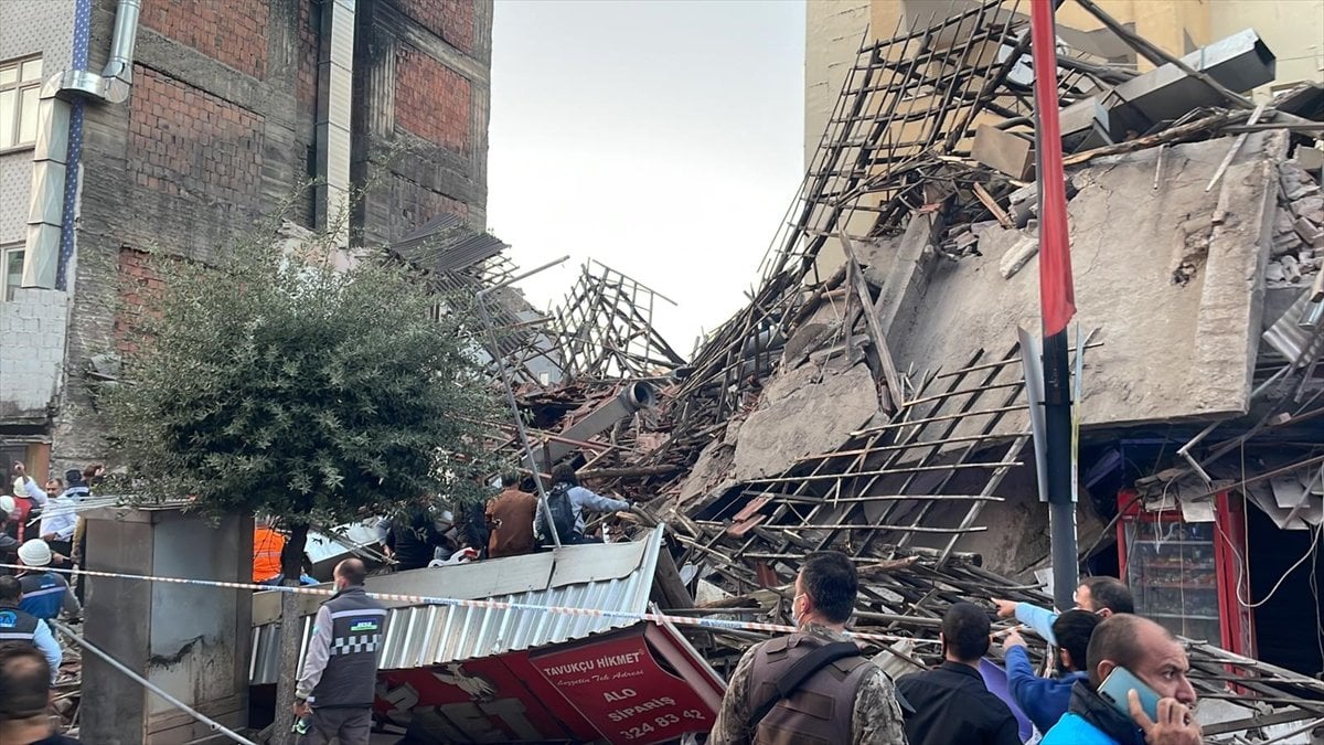 Malatya da bina çöktü #7