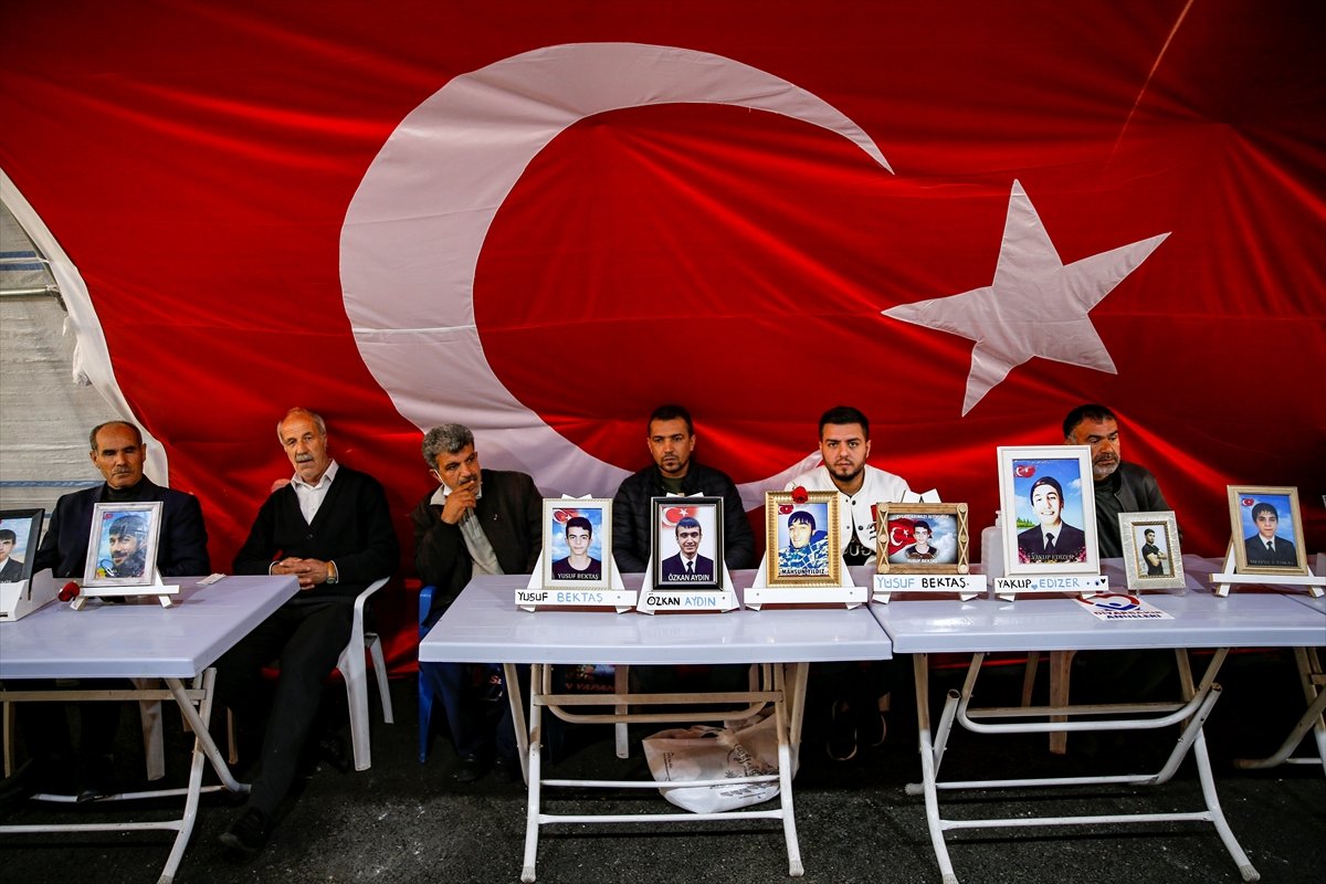 Diyarbakır ailelerinin nöbeti 800 üncü gününde #2