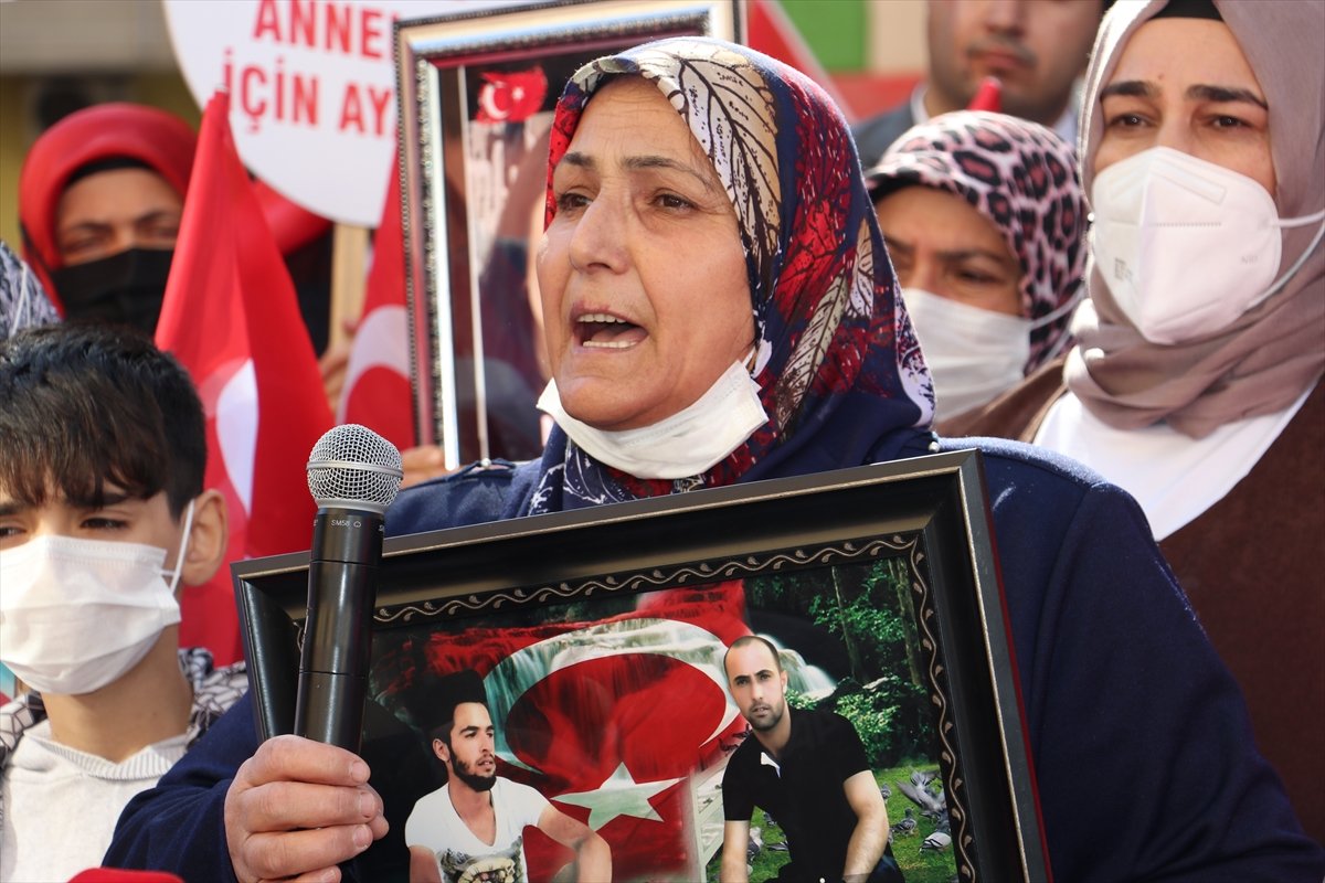 Diyarbakır annesi: Pervin Buldan ın kızı Avrupa da geziyor, benim kızım dağda #9