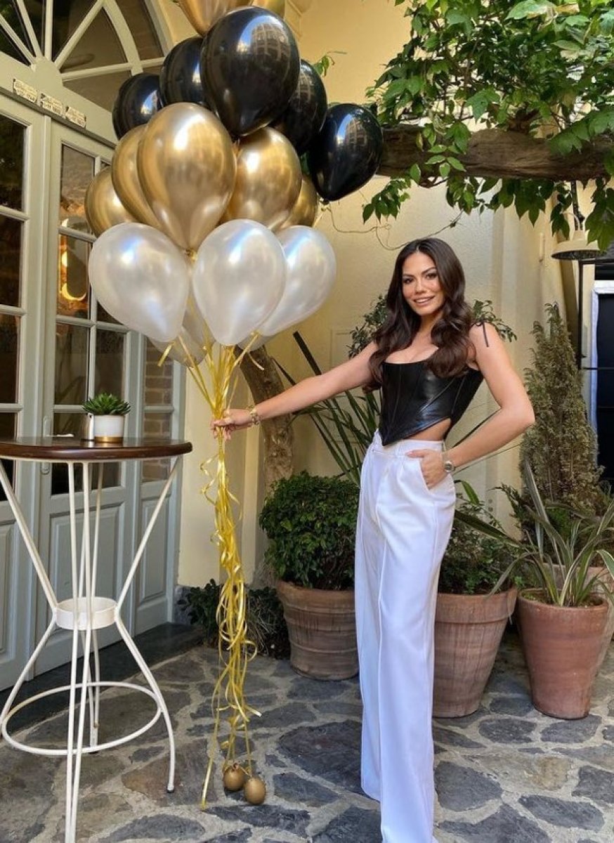 Demet Özdemir yine ters ışık kurbanı oldu  #2