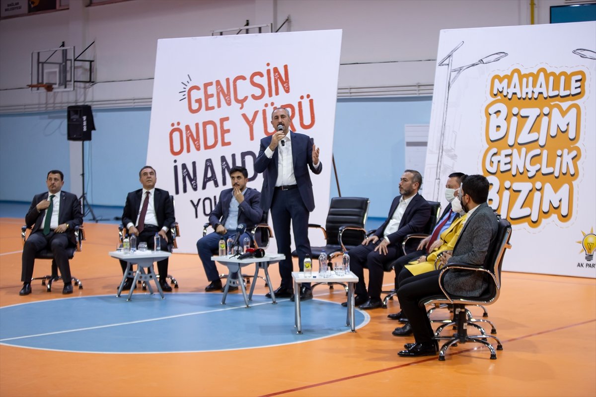 Adalet Bakanı Abdulhamit Gül, Diyarbakır da gençlerle voleybol oynadı #4