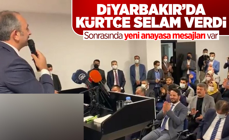 Adalet Bakanı Abdulhamit Gül, Diyarbakır'da gençlerle voleybol oynadı