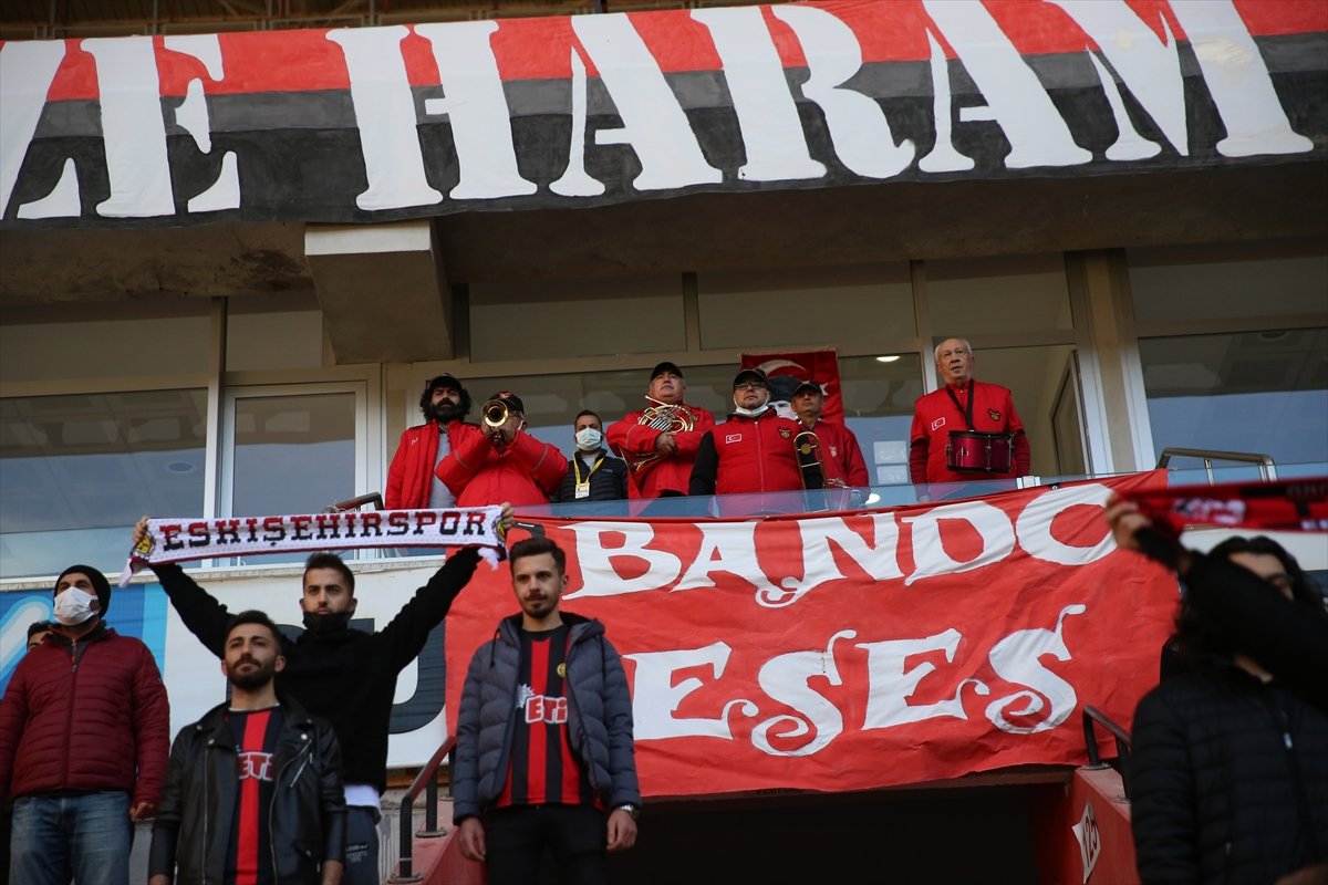 Eskişehirspor's Band Es-Es plays sadly #1