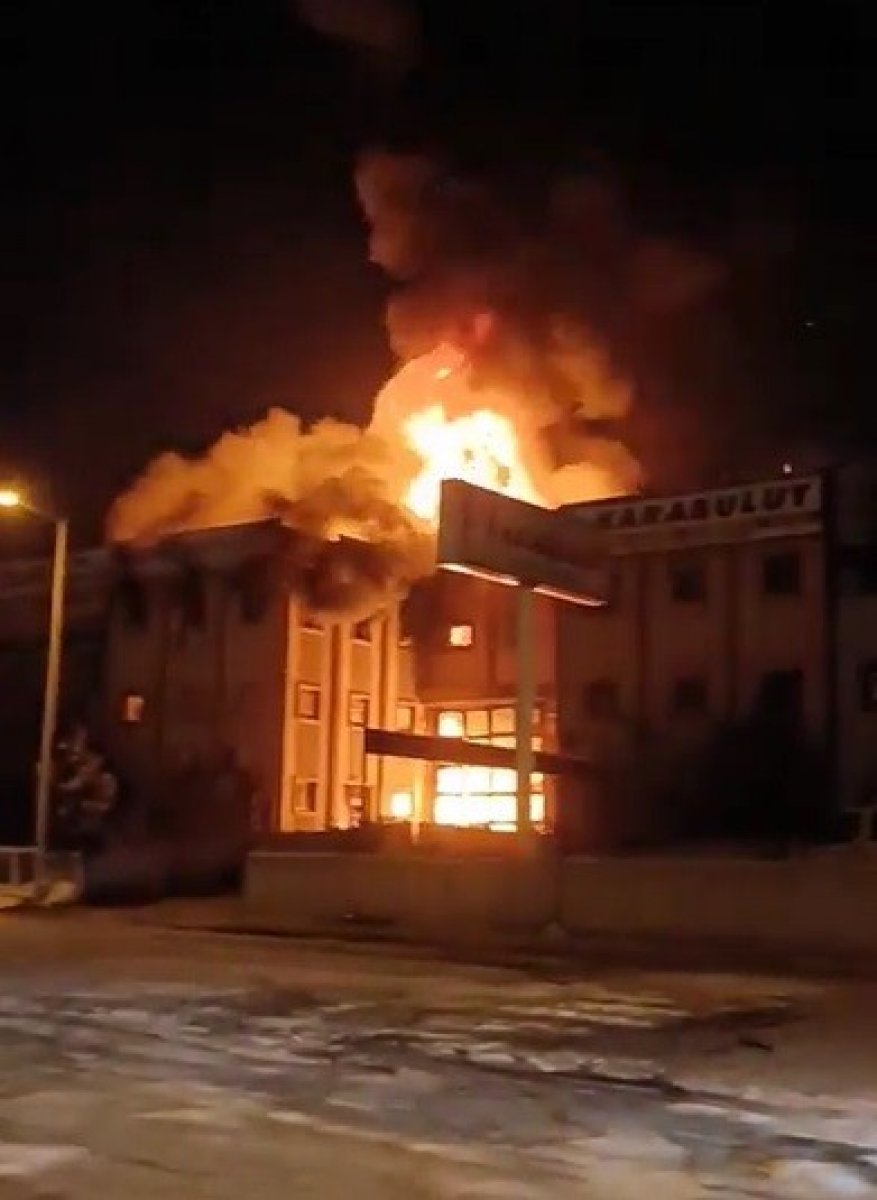 Konya da bir iş yerinde iki defa yangın çıktı #1