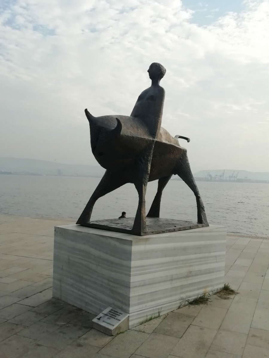 İzmir in heykelleri bakıma alındı #1