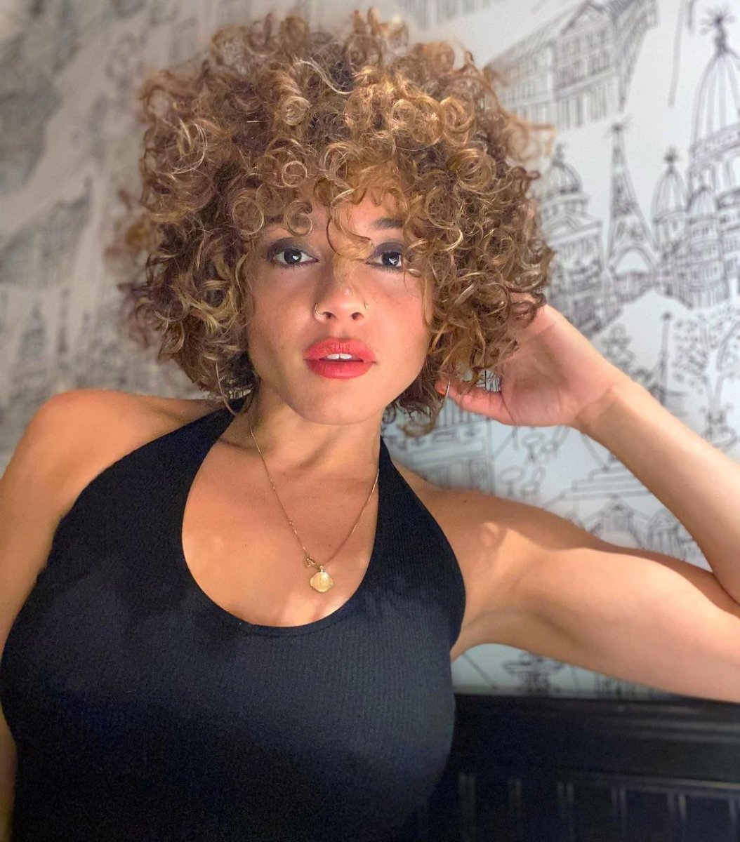 Sophia Urista kimdir, kaç yaşında, nereli? Konserde hayranının yüzüne