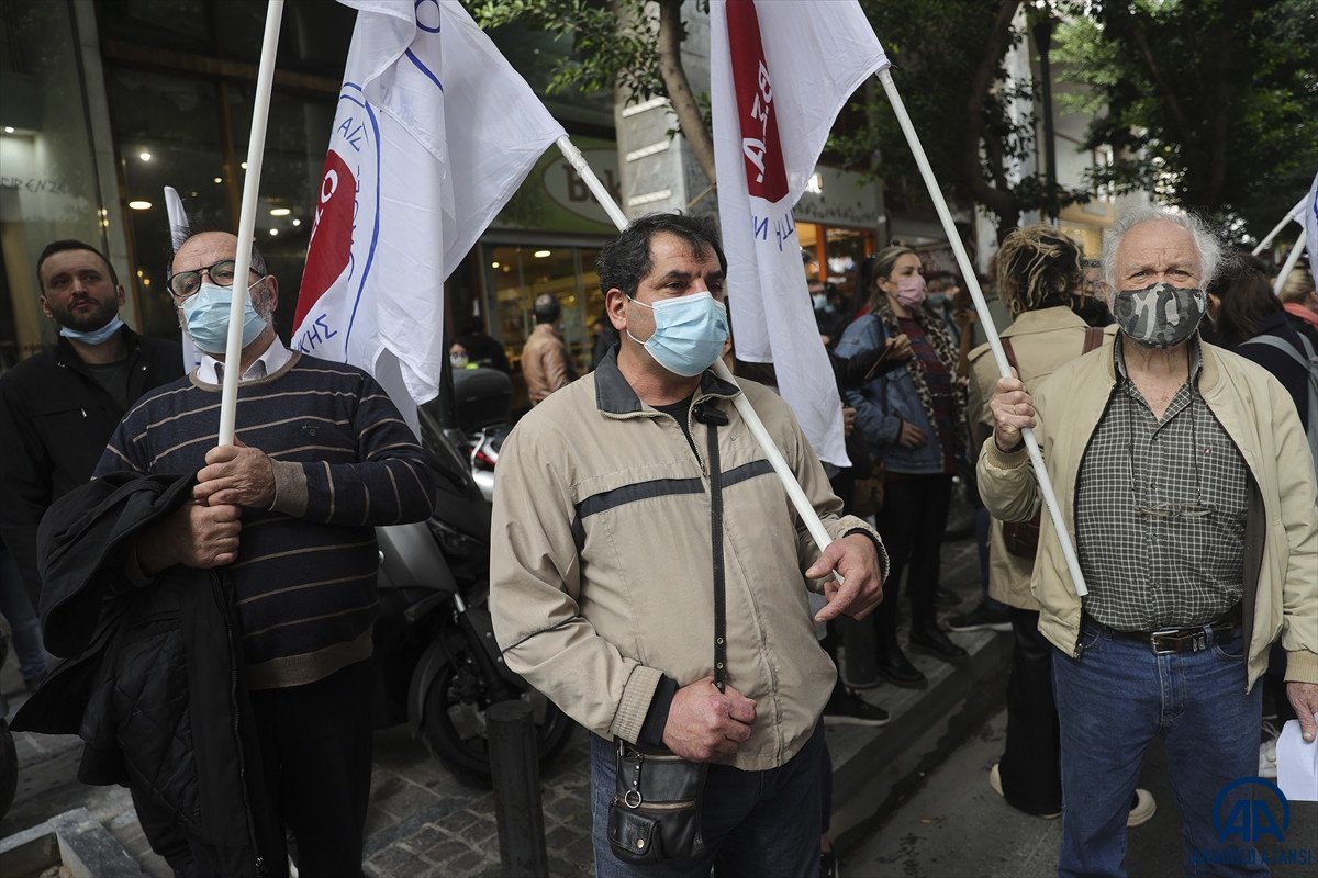 Yunanistan da esnaf kısıtlamalar nedeniyle kepenk indirdi #10