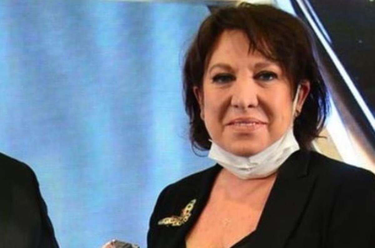 Olacak O Kadar ile bir döneme damgasını vurmuştu! İşte Oya Başar ın son hali #5