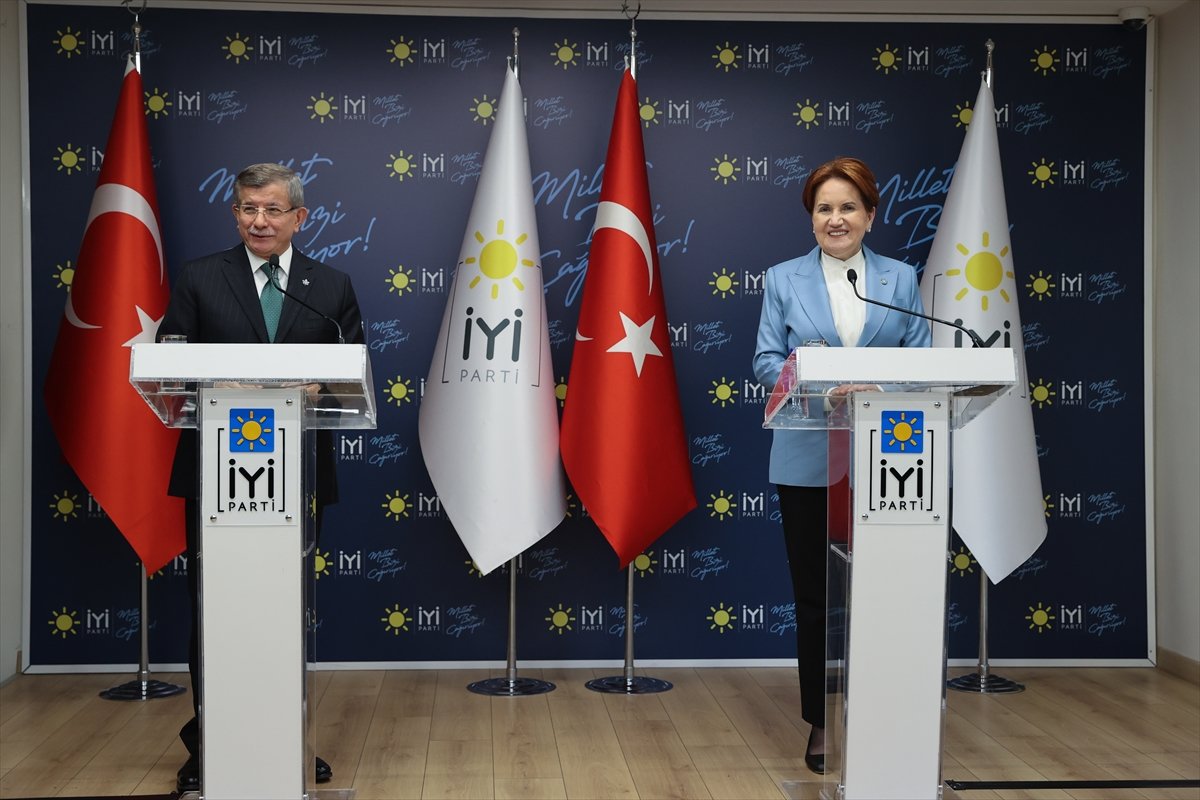 Ahmet Davutoğlu ndan Meral Akşener e ziyaret #2