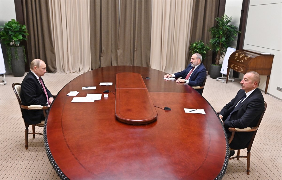 Putin, Aliyev ve Paşinyan, Soçi de  #4