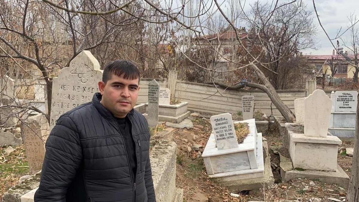 Afyonkarahisar da mezarlık ve evlerde ürküten görüntü #1