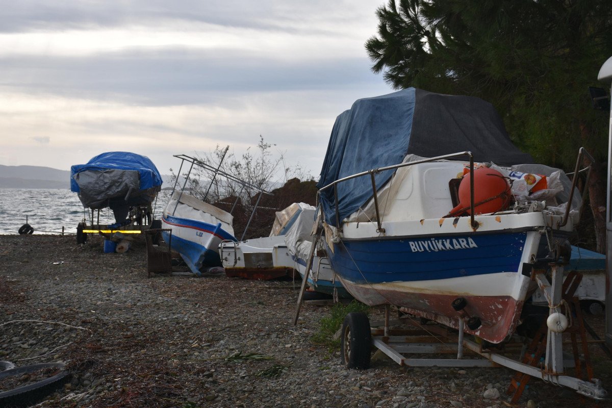 İzmir de 2 tekne alabora oldu, balıkçılar önlem aldı  #3