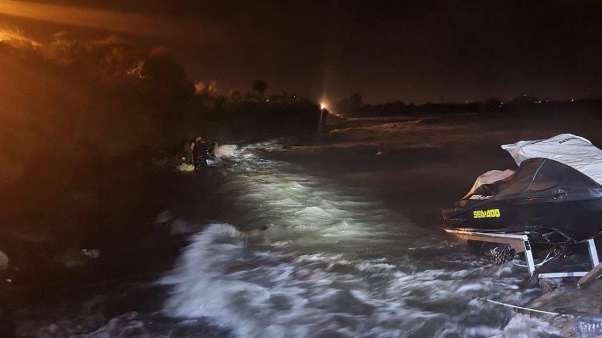 İzmir deki fırtına iki balıkçı teknesini batırdı #1