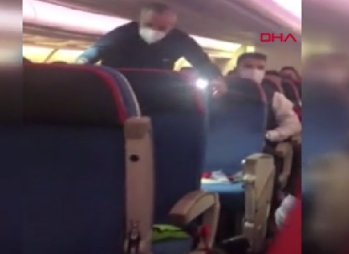 İstanbul da uçakta kalp krizi geçiren yolcu hayata döndü #1