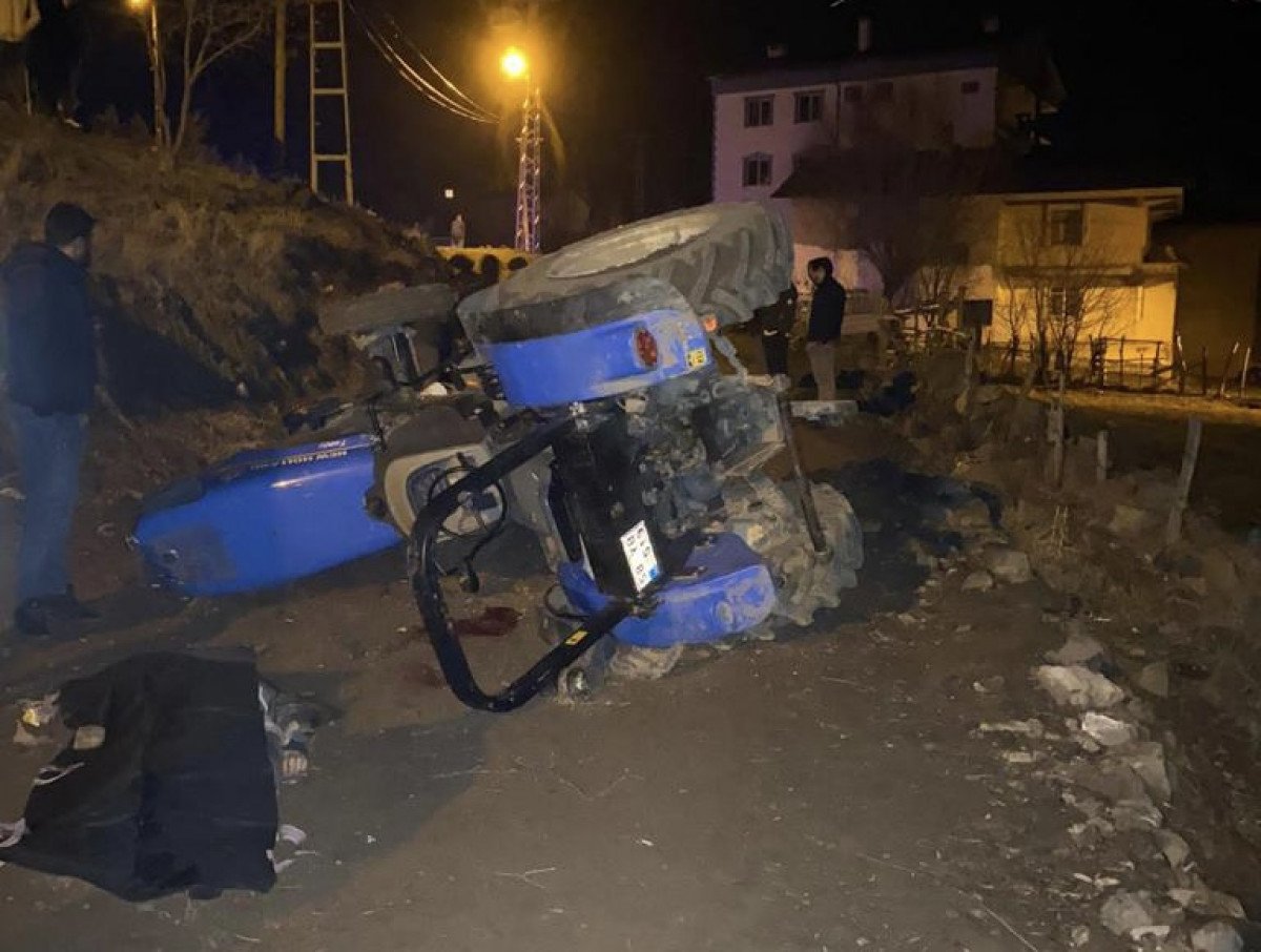 Sivas ta traktörün devrilmesi sonucunda sürücü yaşamını yitirdi #1