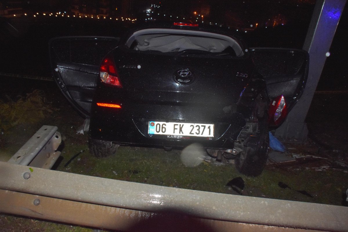 İzmir’de kaza yapan otomobilin sürücüsü öldü #2