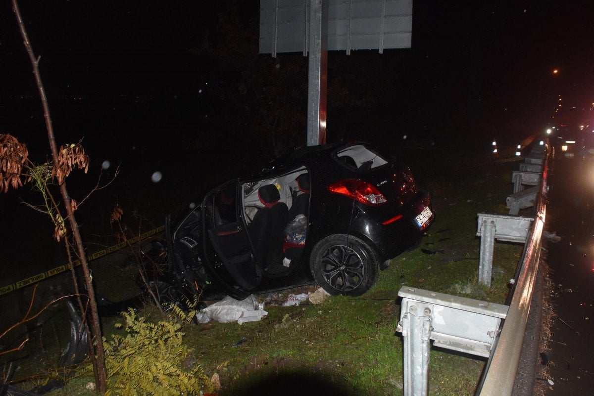 İzmir’de kaza yapan otomobilin sürücüsü öldü #3